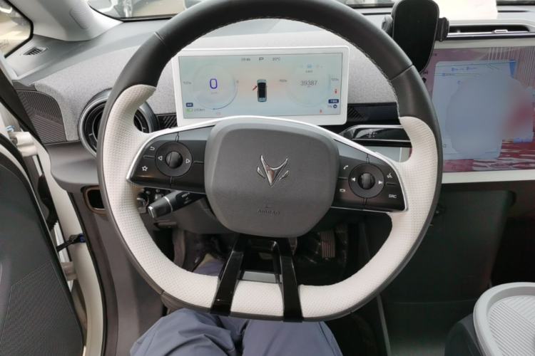 Used ARCFOX Kaola 2024 Family Edition AIR Steering Wheel