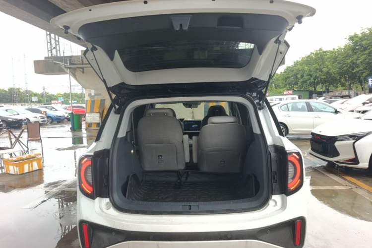 Used ARCFOX Kaola 2024 Family Edition AIR Trunk