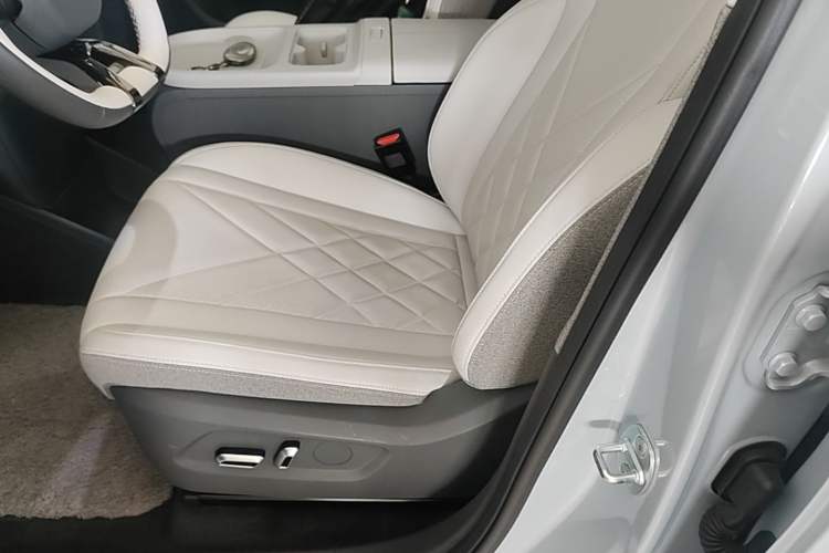 Used ARCFOX Kaola S 2024 PRO Left Front Seat