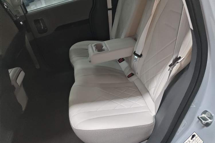 Used ARCFOX Kaola S 2024 PRO Left Rear Seat