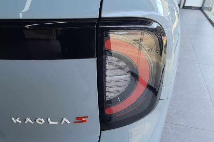 Used ARCFOX Kaola S 2024 AIR Right Rear Taillight