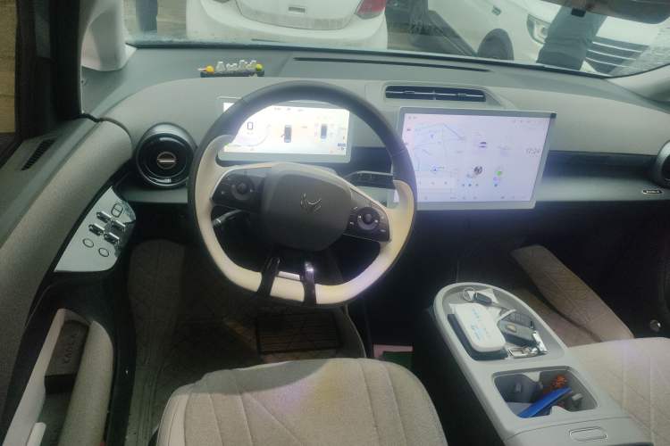 Used ARCFOX Kaola S 2024 AIR Steering Wheel