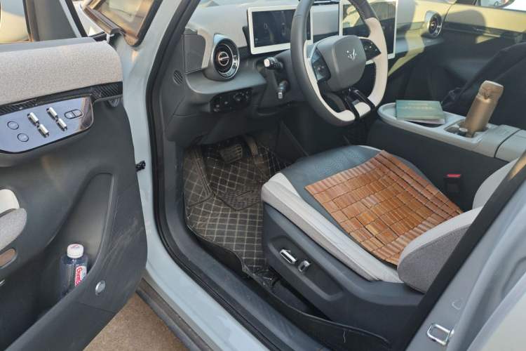 Used ARCFOX Kaola S 2024 AIR Interior 3