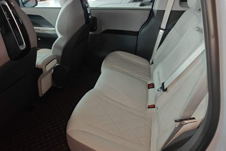 Used ARCFOX Kaola S 2024 PRO Left Rear Seat
