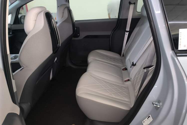 Used ARCFOX Kaola S 2024 PRO Left Rear Seat