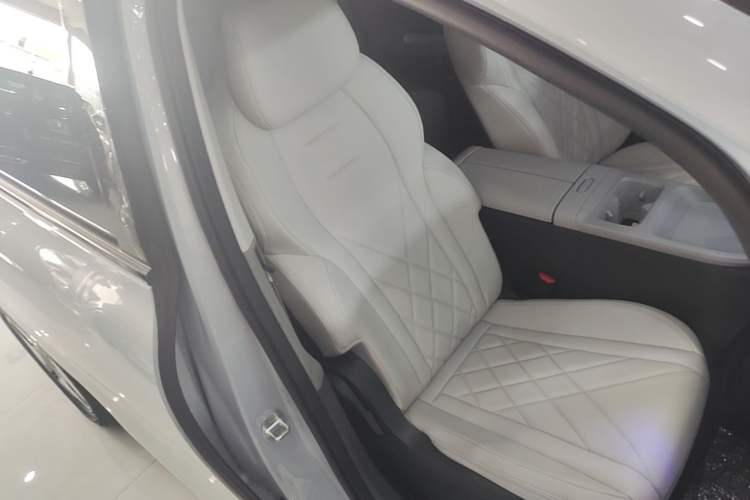 Used ARCFOX Kaola S 2024 AIR Right Front Seat