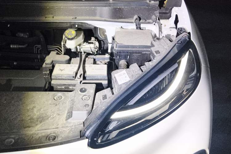 Used ARCFOX Kaola S 2024 AIR Engine Bay Left