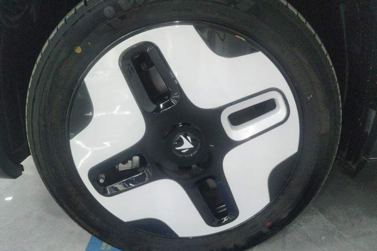 Used ARCFOX Kaola S 2024 PRO Left Front Wheel Hub