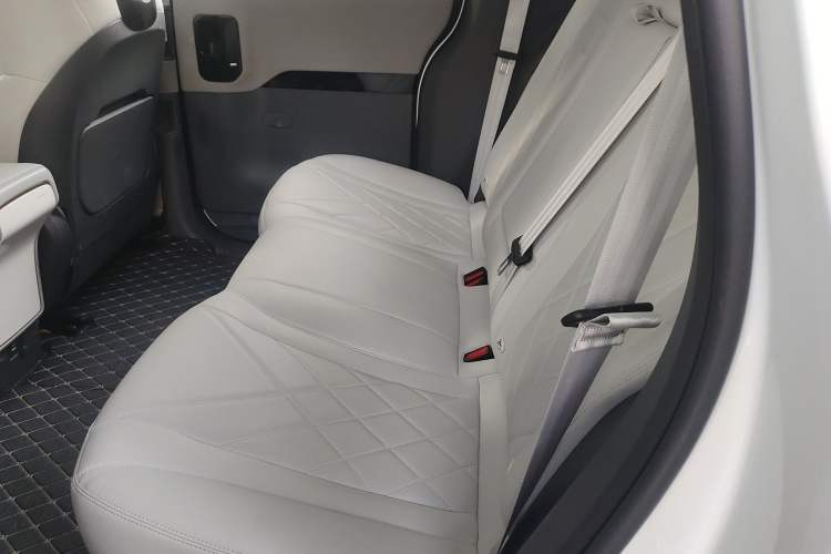 Used ARCFOX Kaola S 2024 AIR Left Rear Seat