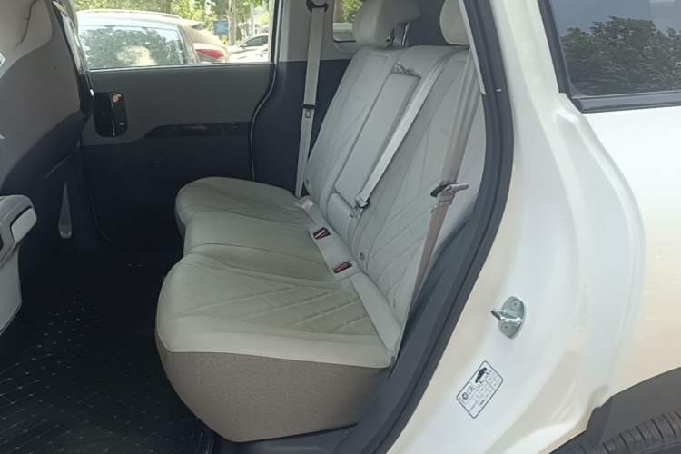 Used ARCFOX Kaola S 2024 PRO Left Rear Seat