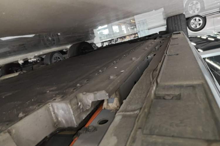 Used ARCFOX Kaola S 2024 AIR Left Side Sill