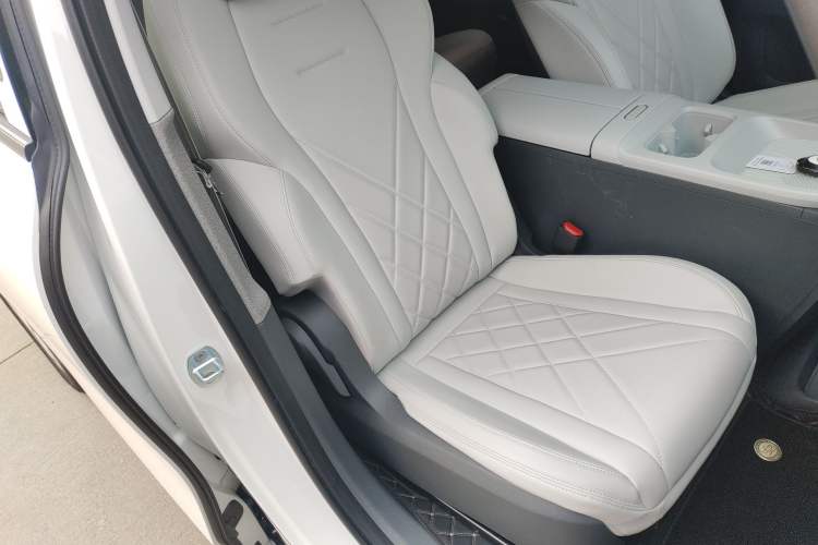 Used ARCFOX Kaola S 2024 AIR Right Front Seat