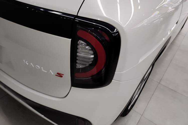 Used ARCFOX Kaola S 2024 AIR Right Rear Taillight