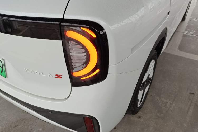 Used ARCFOX Kaola S 2024 AIR Right Rear Taillight