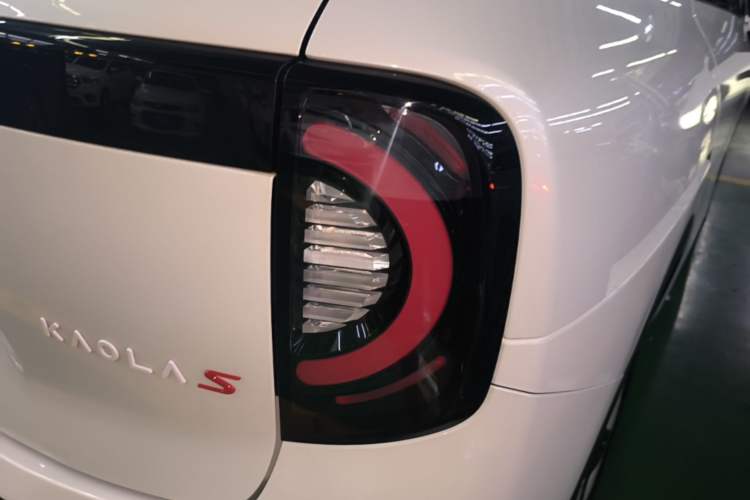 Used ARCFOX Kaola S 2024 AIR Right Rear Taillight
