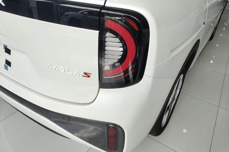 Used ARCFOX Kaola S 2024 AIR Right Rear Taillight
