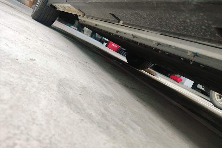 Used ARCFOX Kaola S 2024 AIR Right Side Sill