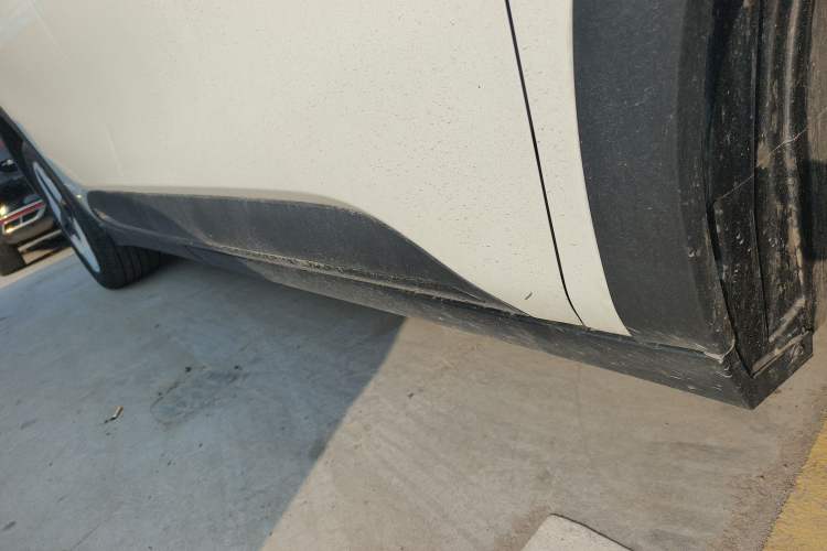 Used ARCFOX Kaola S 2024 AIR Right Side Sill