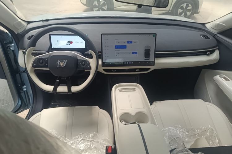 Used ARCFOX T1 2025 Model 320 PRO Center Console