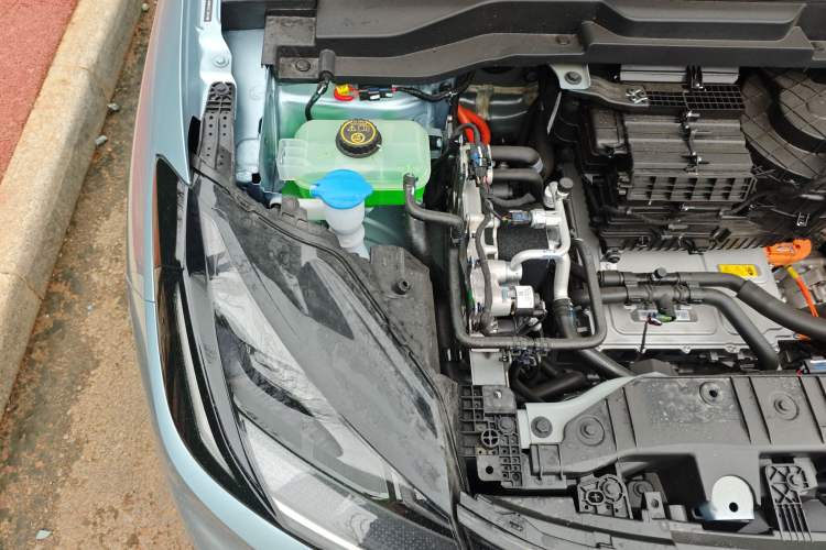 Used ARCFOX T1 2025 Model 320 PRO Engine Bay Right
