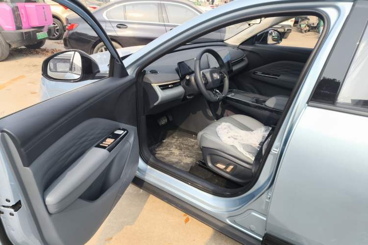Used ARCFOX T1 2025 Model 425 PRO Interior 3