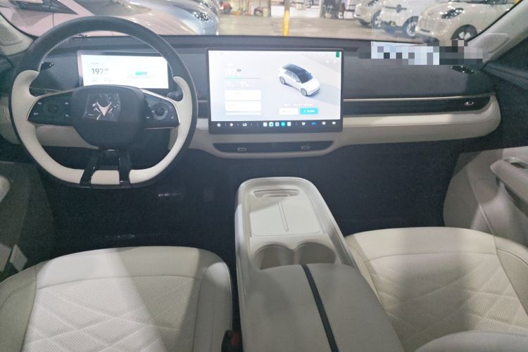 Used ARCFOX T1 2025 Model 425 PRO Interior 3