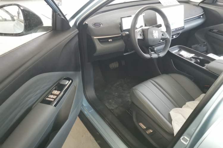 Used ARCFOX T1 2025 Model 425 PRO Left Front Seat