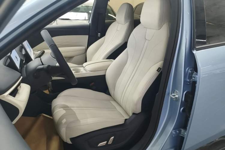 Used ARCFOX T1 2025 Model 425 PRO Left Front Seat