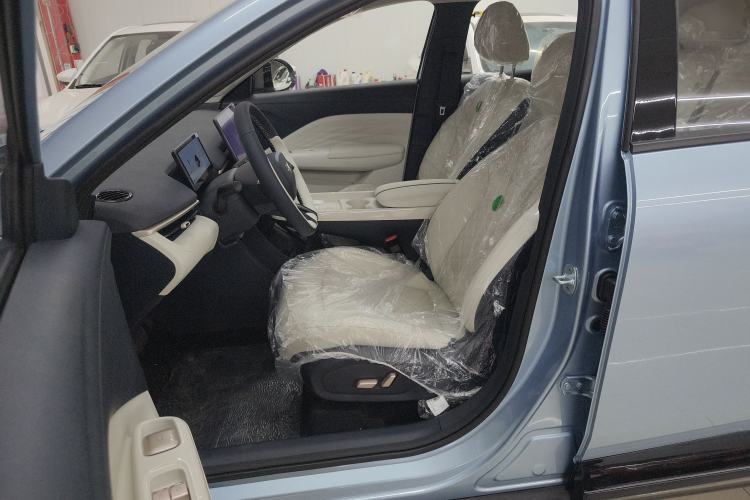 Used ARCFOX T1 2025 Model 425 PLUS Left Front Seat