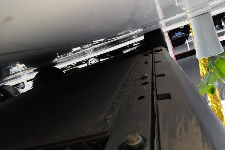 Used ARCFOX T1 2025 Model 425 PRO Left Side Sill