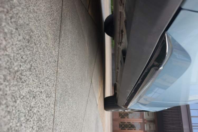 Used ARCFOX T1 2025 Model 425 PRO Left Side Sill