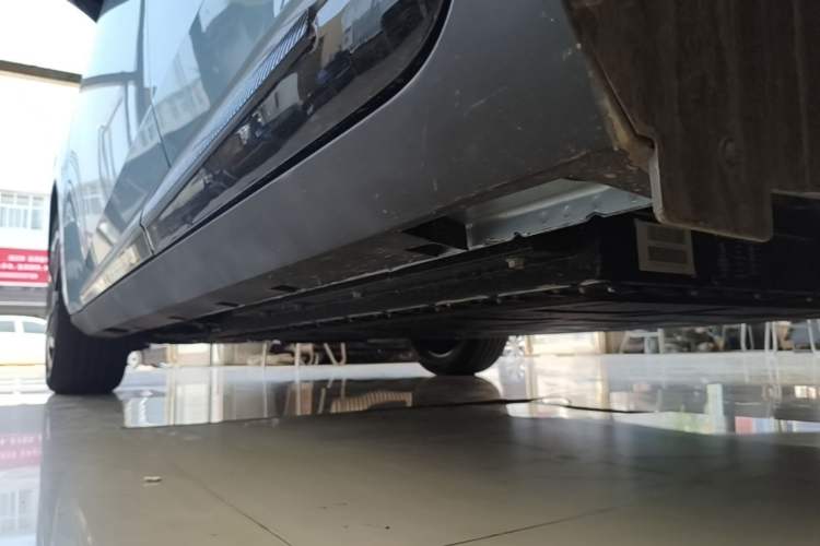 Used ARCFOX T1 2025 Model 320 PRO Left Side Sill