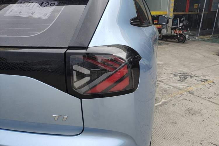 Used ARCFOX T1 2025 Model 425 PRO Right Rear Taillight