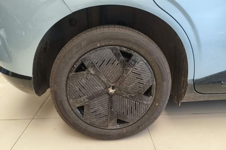 Used ARCFOX T1 2025 Model 320 PRO Right Rear Wheel Hub