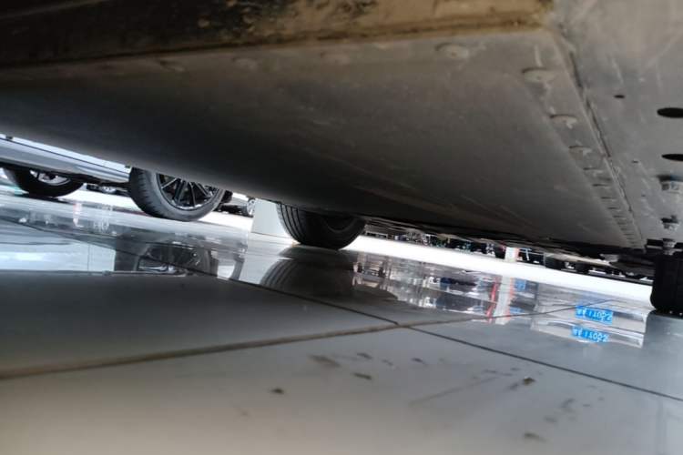 Used ARCFOX T1 2025 Model 425 PRO Right Side Sill