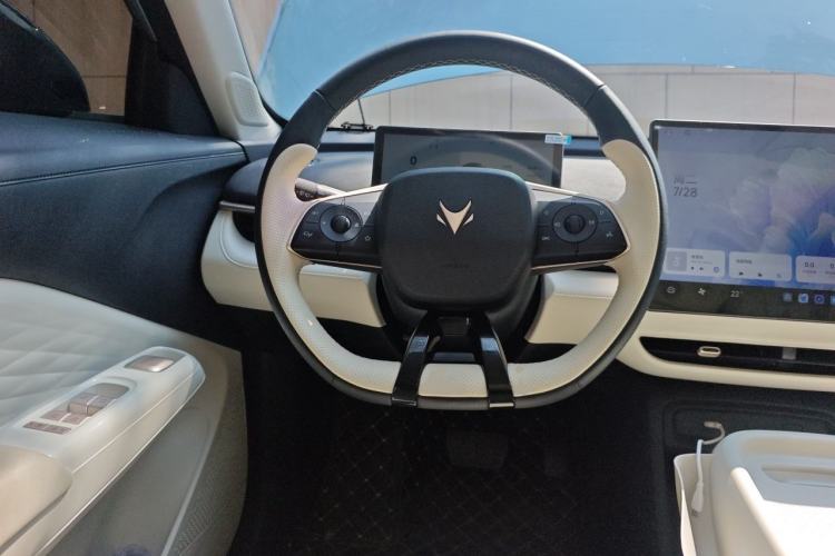 Used ARCFOX T1 2025 Model 425 MAX Steering Wheel