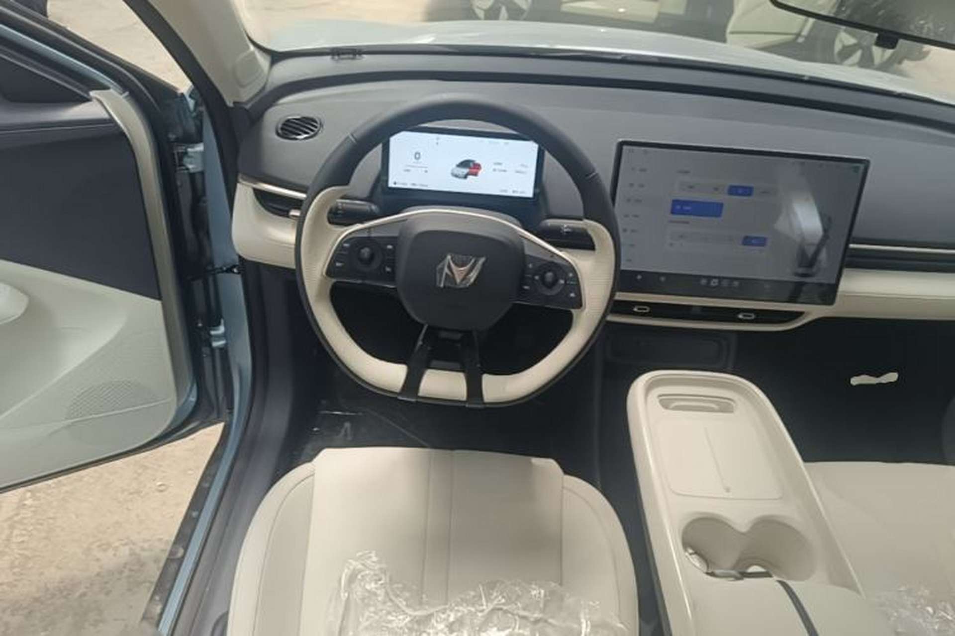 Used ARCFOX T1 2025 Model 320 PRO Steering Wheel