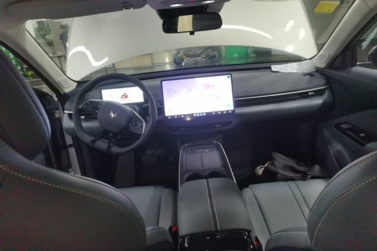 Used ARCFOX T1 2025 Model 320 PRO Center Console