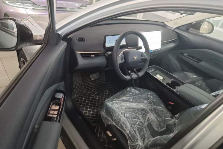 Used ARCFOX T1 2025 Model 425 PLUS Driver Seat