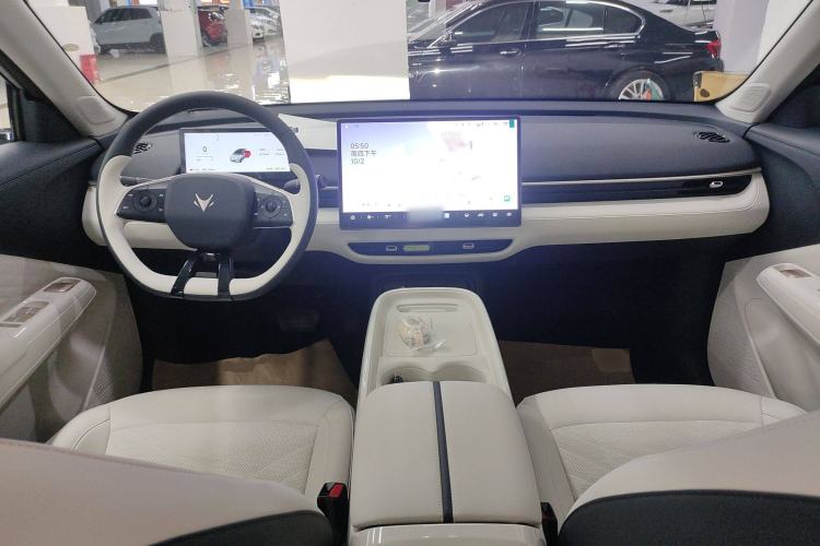 Used ARCFOX T1 2025 Model 425 PLUS Interior 2