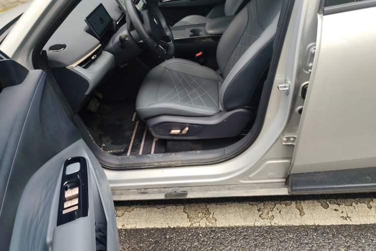 Used ARCFOX T1 2025 Model 425 PRO Left Front Seat