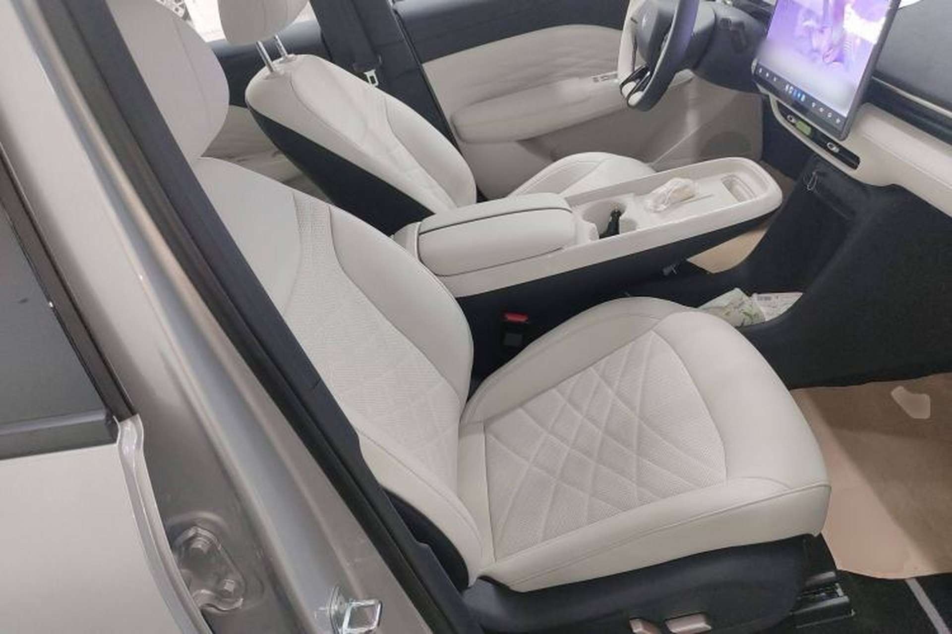 Used ARCFOX T1 2025 Model 425 PLUS Right Front Seat