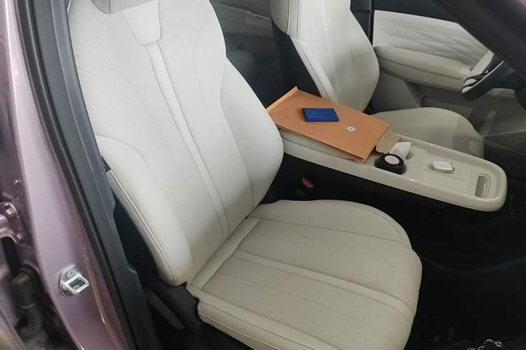 Used ARCFOX T1 2025 Model 425 PRO Right Front Seat