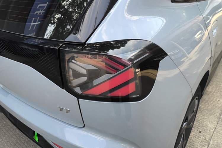 Used ARCFOX T1 2025 Model 425 PRO Right Rear Taillight