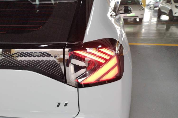Used ARCFOX T1 2025 Model 425 PRO Right Rear Taillight