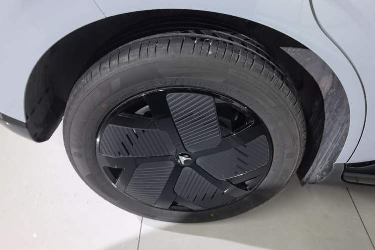 Used ARCFOX T1 2025 Model 425 PRO Right Rear Wheel Hub