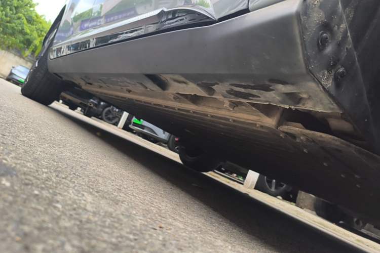 Used ARCFOX T1 2025 Model 425 PRO Right Side Sill