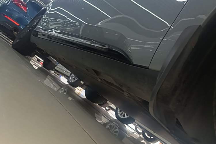 Used ARCFOX T1 2025 Model 425 PRO Right Side Sill