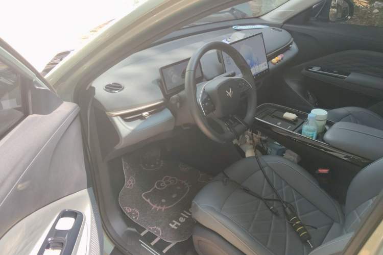 Used ARCFOX T1 2025 Model 425 PLUS Driver Seat