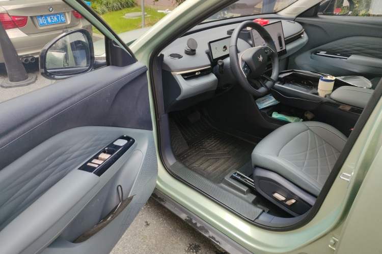 Used ARCFOX T1 2025 Model 425 PLUS Driver Seat